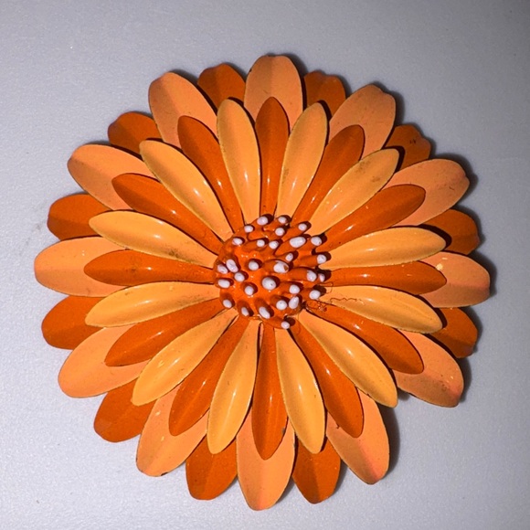 VTG 60’s Orange Flower Power Enamel Brooch - Picture 4 of 8